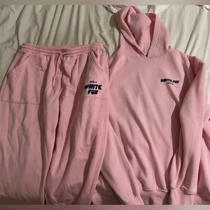 Brand new White Fox Hoodie and Pants Sweatsuit set Posy Pink size L/XL